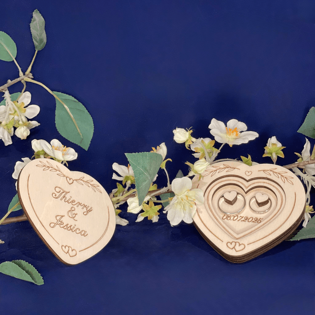 Boîte à alliances en bois – Cœur personnalisé